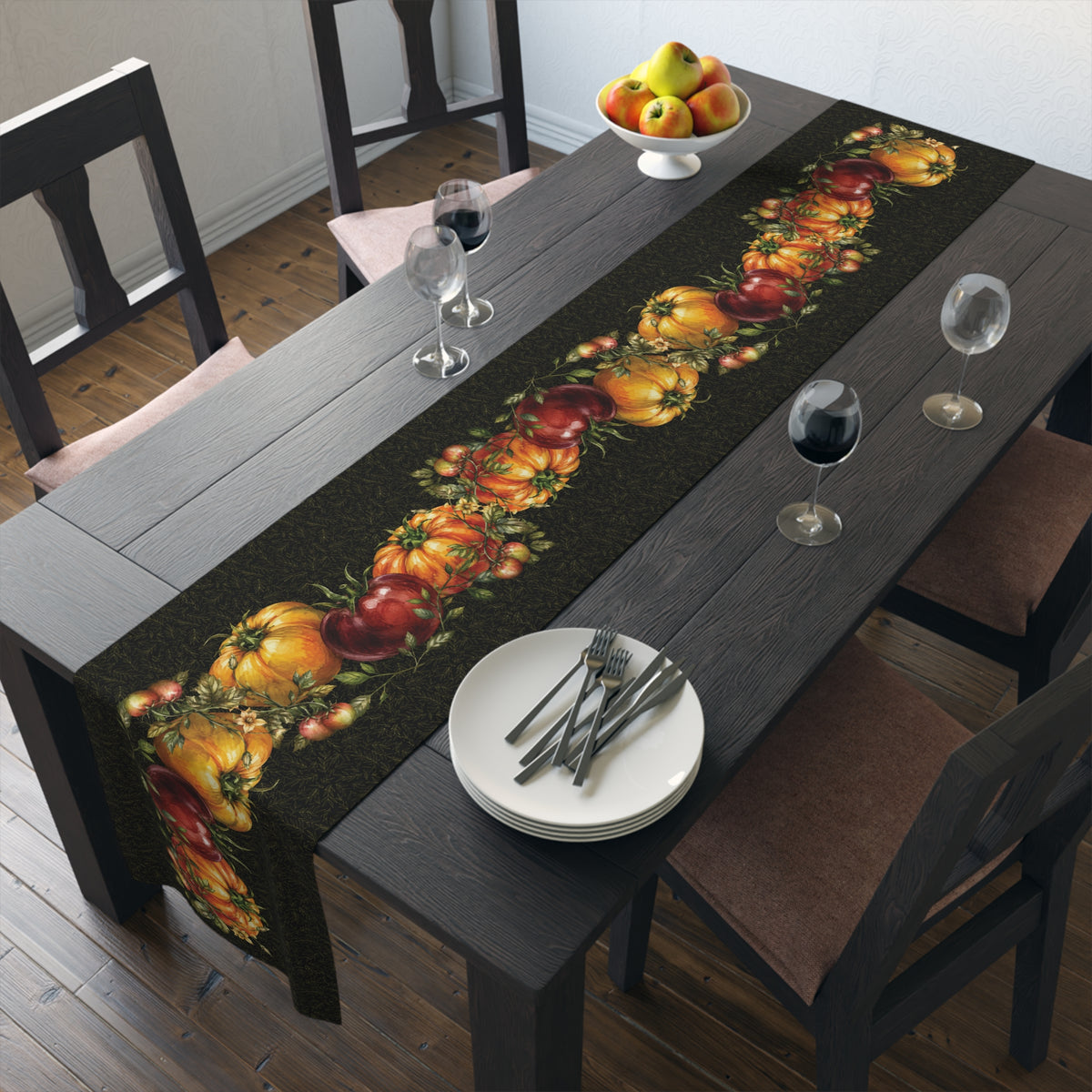 Late Summer Tomatoes Botanical Table Runner