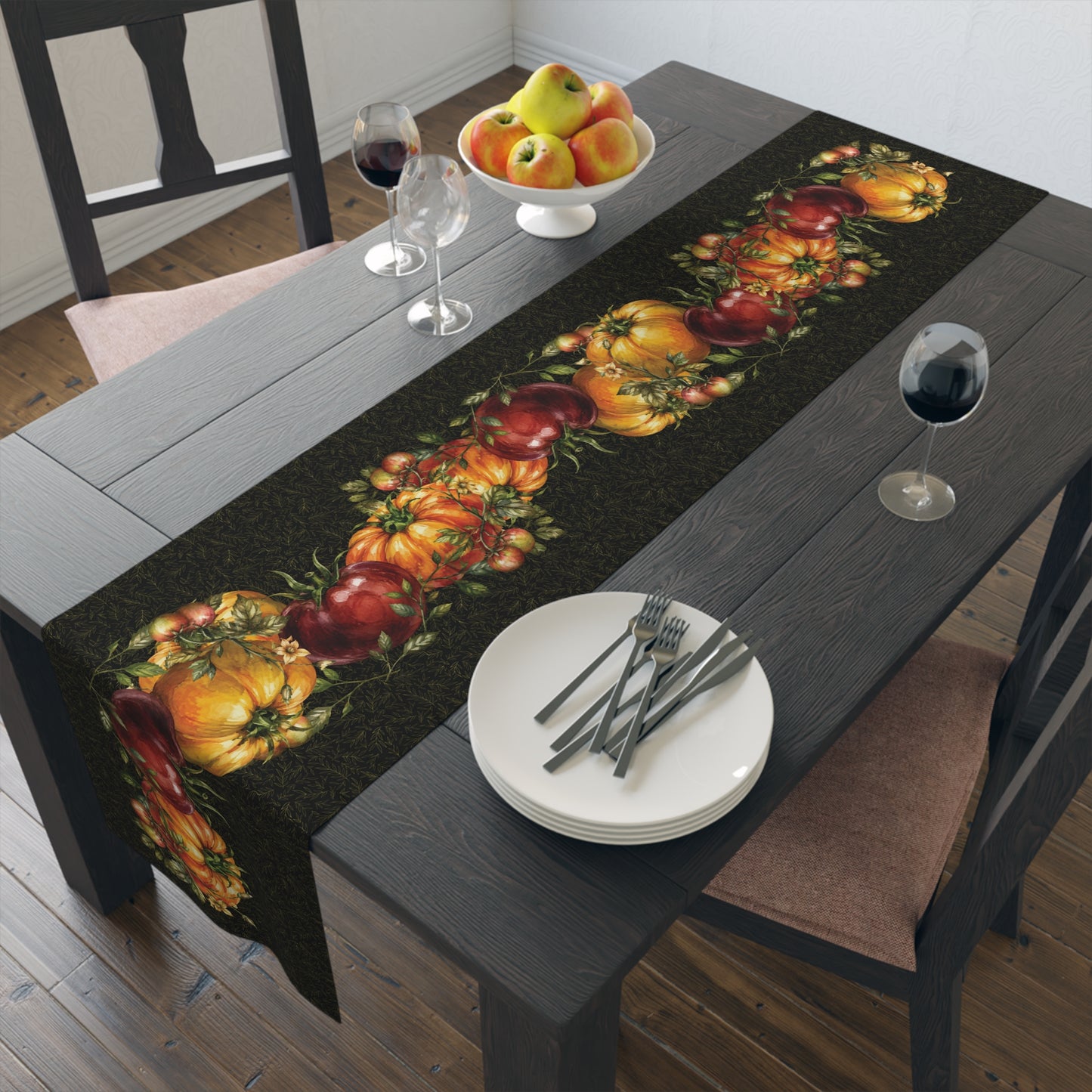 Late Summer Tomatoes Botanical Table Runner